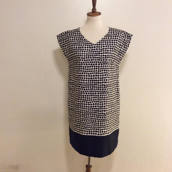 Ponnari Dress - Picture 2 of 16